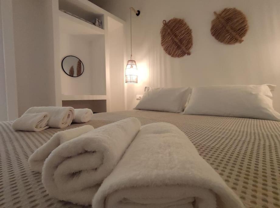 Eolia Luxury Houses Andros Μπατσί Εξωτερικό φωτογραφία